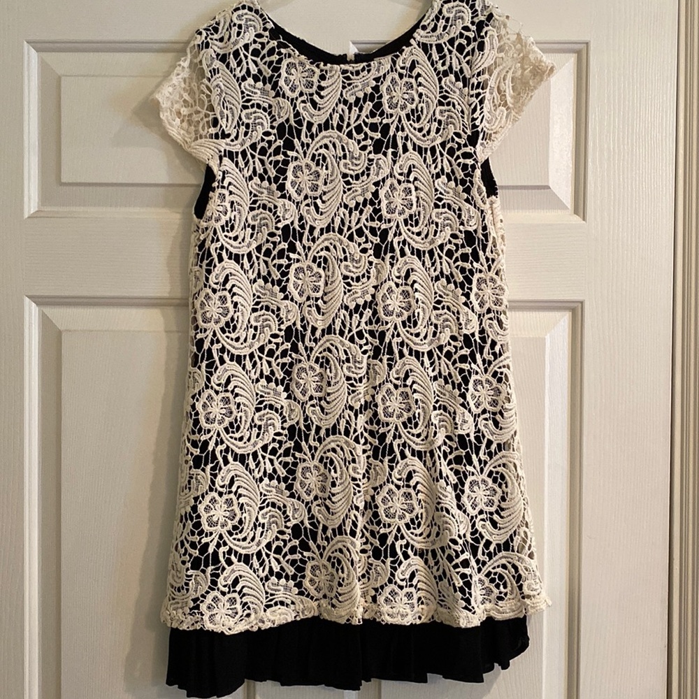 Black/cream lace dress